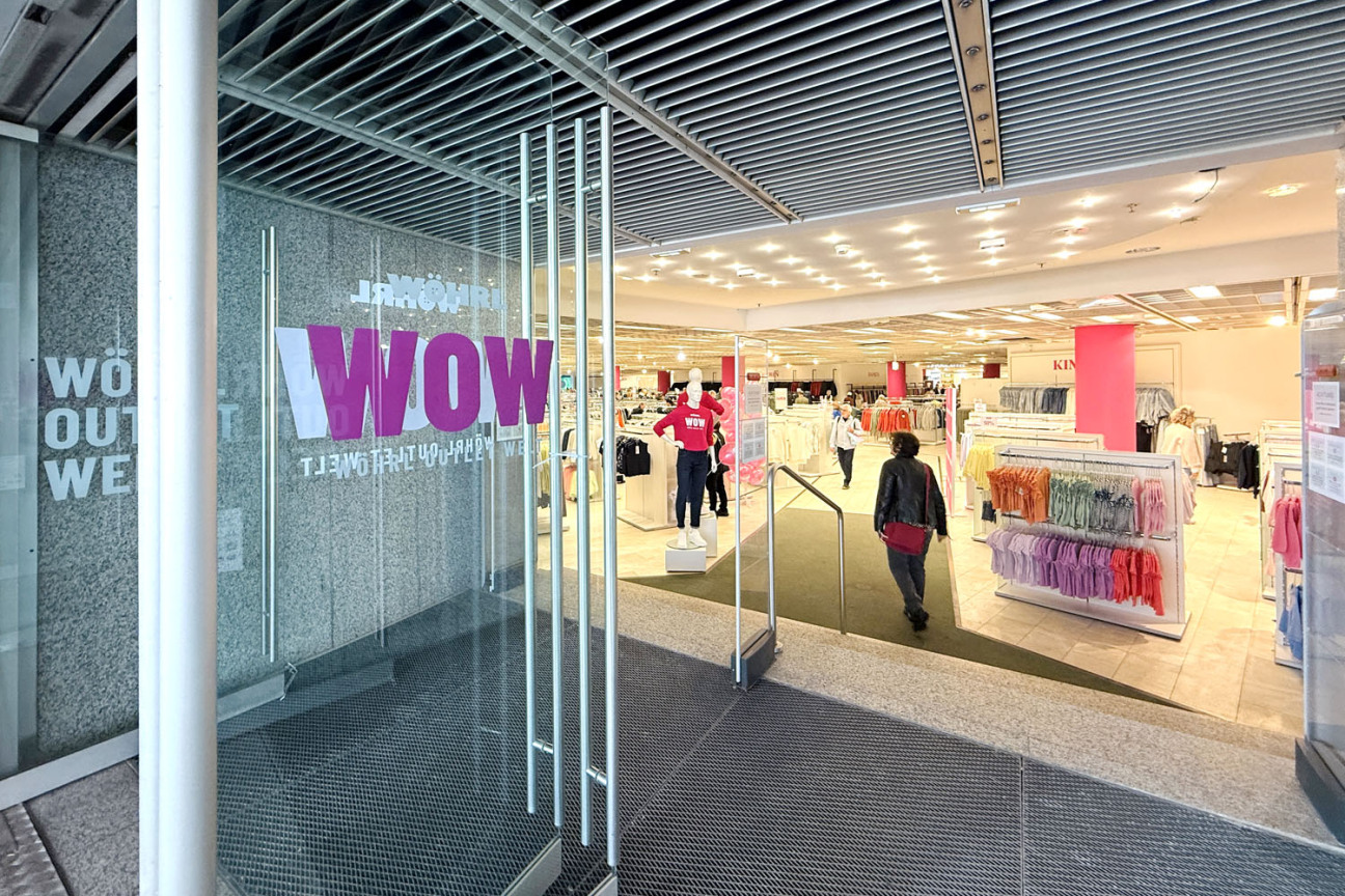 Neues Leben im alten Kaufhof: Eröffnung der Wöhrl Outlet World (WOW) im ehemaligen Kaufhof., Bild © Hanna Quitterer / Stadt Nürnberg