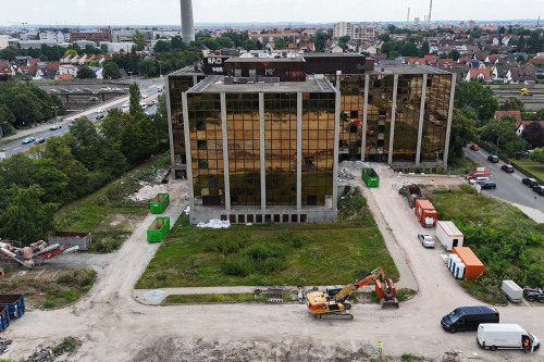 Blick auf das alte Siemens-Gebäude in der Colmberger Straße 2