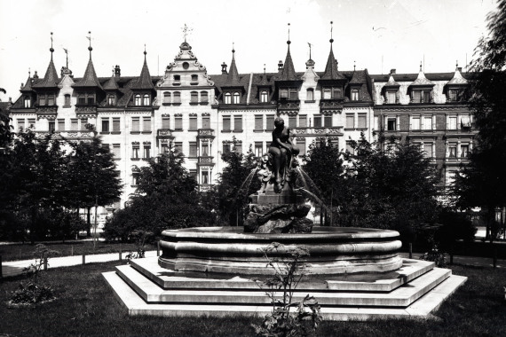 Nymphenbrunnen am Aufseßplatz
