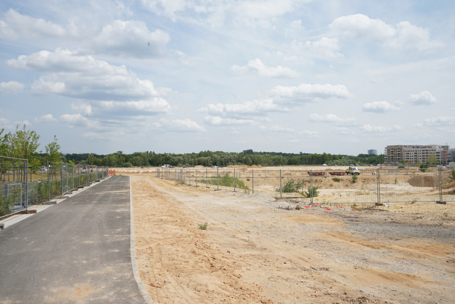 Das neue Quartier Lichtenreuth: Blick auf die sandige Baufläche für die Bauabschnitte der Module II und III., Bild © Stadt Nürnberg