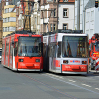 Straßenbahnen der Linie 8 in der Äußeren Sulzbacher Straße