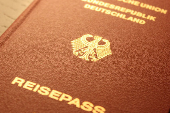 Deckblatt eines deutschen Reisepasses