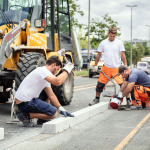 Arbeiter auf einer Straßenbaustelle in Nürnberg.