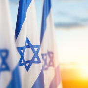 Israelische Flaggen mit Davidstern