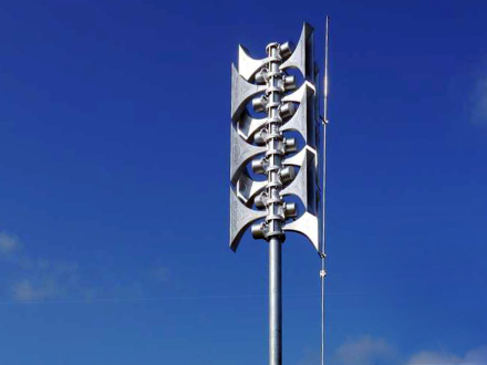 Foto von Sirenen auf einem Flach·dach., Bild © Stadt Nürnberg