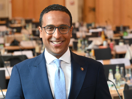 Foto vom 3. Bürger·meister Dr. Nasser Ahmed., Bild © Christine Dierenbach / Stadt Nürnberg