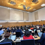 Die Mitglieder des Stadtrats verhandeln im großen Sitzungssaal im Nürnberger Rathaus den städtischen Haushalt für das Jahr 2024.