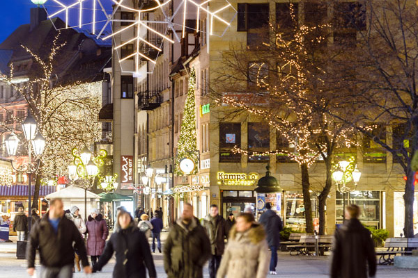 Weihnachtsbeleuchtung in der Nürnberger Altstadt.