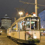 Historische Straßenbahn bei Glühweinfahrt