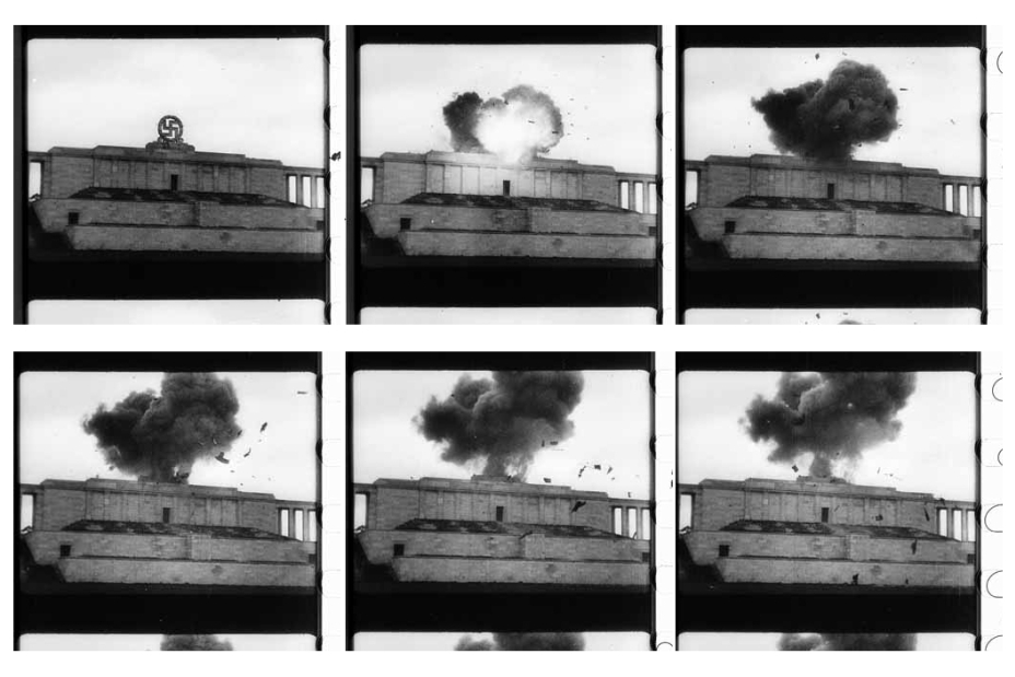 Bild © Stadtarchiv Nürnberg Sprengung des Hakenkreuzes am 22.04.1945, Bild © Stadtarchiv Nürnberg