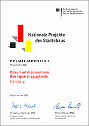 Förderurkunde für den Ausbau des Dokumentationszentrums Reichsparteitagsgelände © Bild: Bundesministerium für Umwelt, Naturschutz, Bau und Reaktorsicherheit